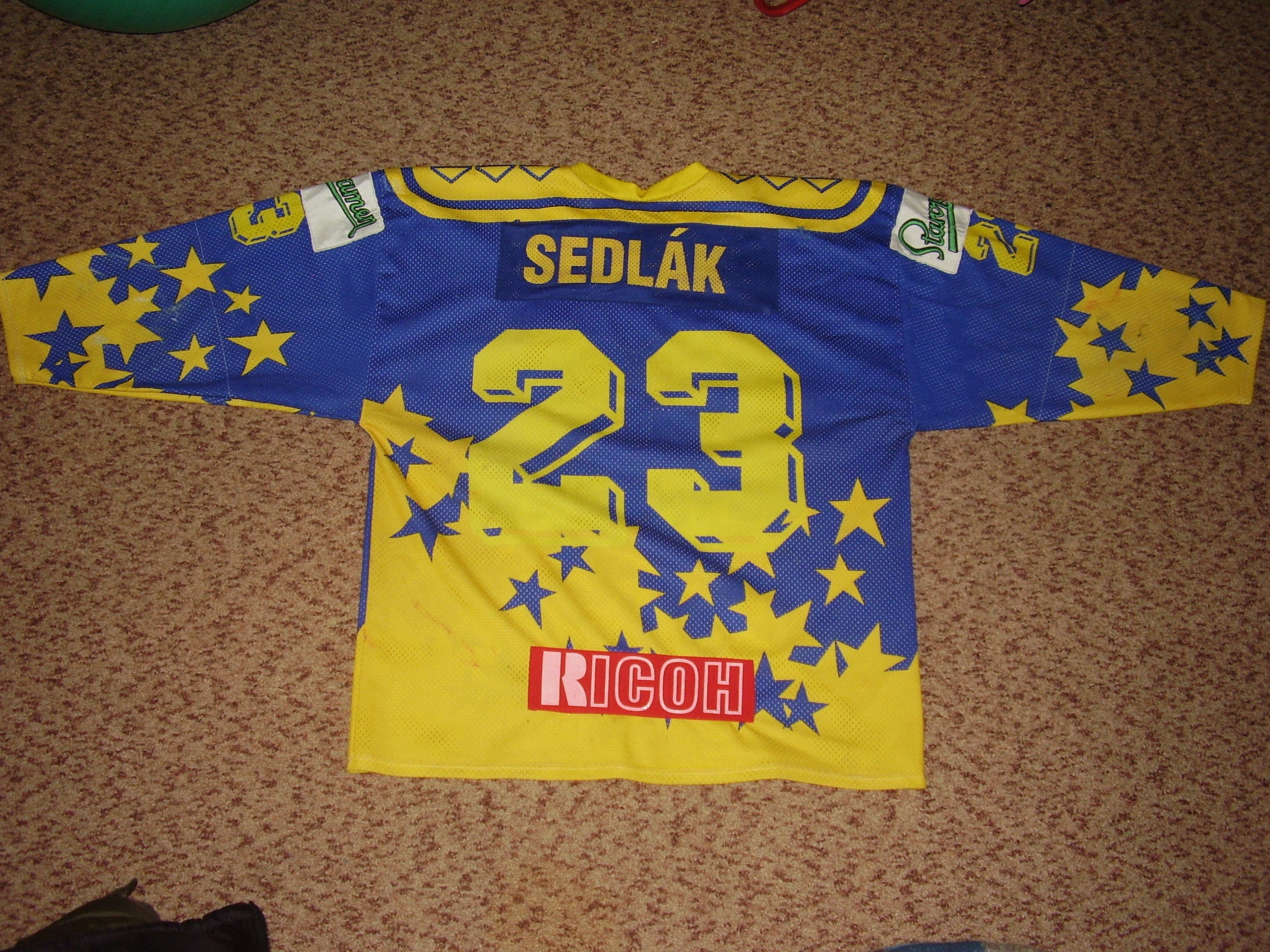 Dres Zdeňka Sedláka ze sezony 1994-95.  2JPG
